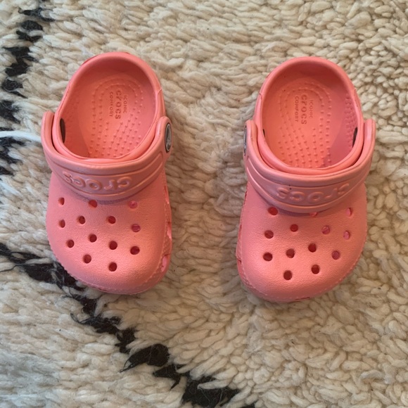 crocs for baby girl
